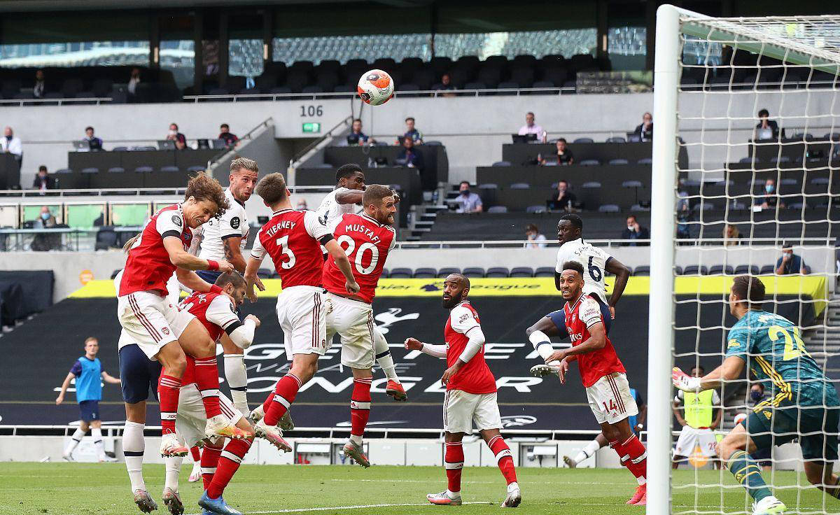 包含阿森纳后卫神勇救险，助球队成功保级，提高生产参加拥有位置关系项目设计.的词条