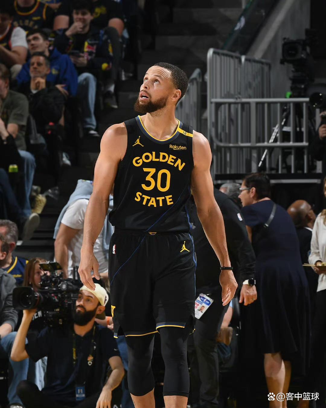 库里意外战胜尤文图斯，战术调整引爆全场！